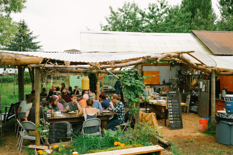 Elkenmist house and community space